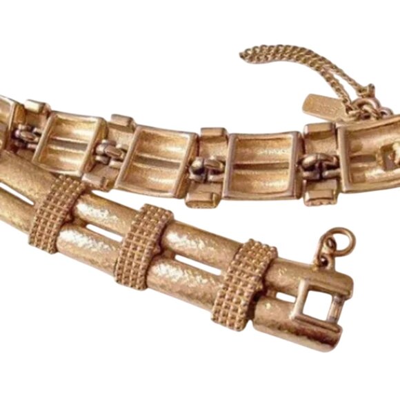 Monet Florentine Brushed Bracelet Gold Tone Vintage Double Row Links Nail Heads - Picture 4 of 5